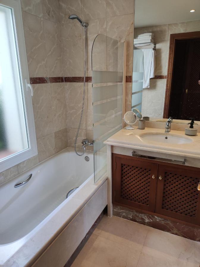 Costalita On The Beach - 3 Bedroom Cosy Apartment إِستيبونا المظهر الخارجي الصورة